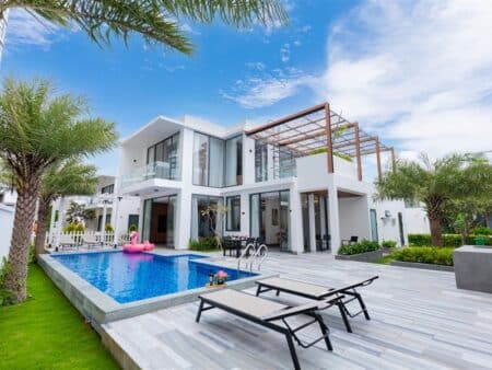 Villa B25 – Grand Seaside Villa