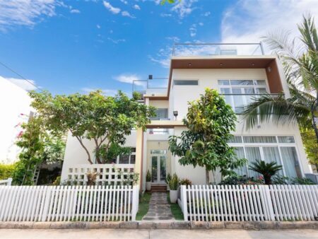 Villa B50 – Grand Seaside Villa
