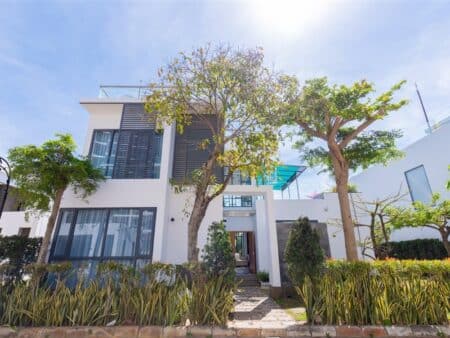 Villa B61 – Grand Seaside Villa